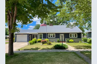 18 S Paffrath Avenue, Springfield, MN 56087 - Photo 1