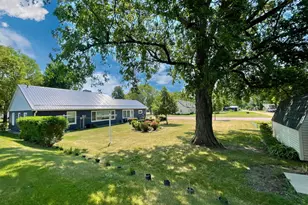 18 S Paffrath Ave, Springfield, MN 56087 - Photo 4