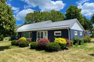 18 S Paffrath Ave, Springfield, MN 56087 - Photo 2
