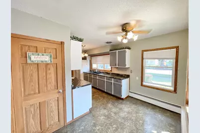 18 S Paffrath Avenue, Springfield, MN 56087 - Photo 8