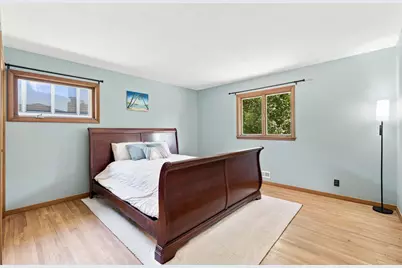 9101 Upton Avenue S, Bloomington, MN 55431 - Photo 14