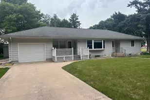 185 10th St, Tracy, MN 56175 - Photo 1