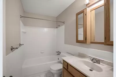 4 Pine Tree Drive #321, Arden Hills, MN 55112 - Photo 8