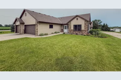 2953 9th Avenue SE, Willmar, MN 56201 - Photo 2