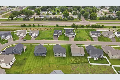 17750 Empire Trail, Lakeville, MN 55044 - Photo 32