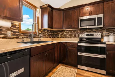 117 Pinehurst Drive, Mankato, MN 56001 - Photo 6