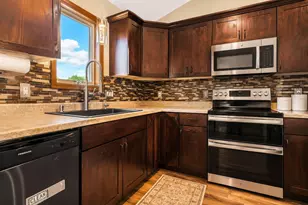 117 Pinehurst Dr, Mankato, MN 56001 - Photo 6
