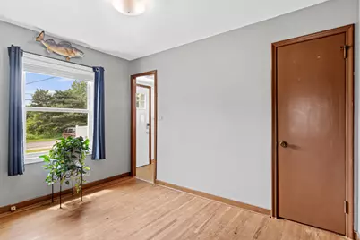 1692 Iowa Avenue E, Saint Paul, MN 55106 - Photo 8