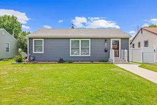 1692 Iowa Ave E, Saint Paul, MN 55106 - Photo 2