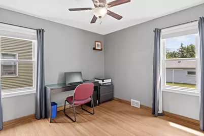 1692 Iowa Avenue E, Saint Paul, MN 55106 - Photo 10