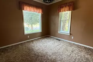 102 N Grove St, Okabena, MN 56161 - Photo 14