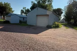 102 N Grove St, Okabena, MN 56161 - Photo 10