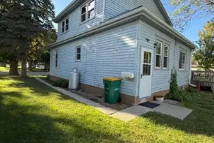102 N Grove St, Okabena, MN 56161 - Photo 6