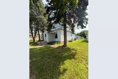 102 N Grove Street, Okabena, MN 56161 - Photo 2
