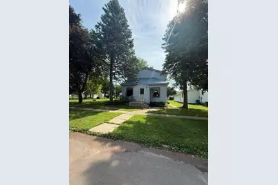 102 N Grove Street, Okabena, MN 56161 - Photo 1