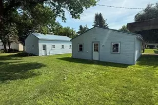 102 N Grove St, Okabena, MN 56161 - Photo 6