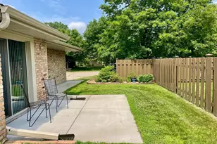 9809 Cimarron Trail, Minnetonka, MN 55305 - Photo 18
