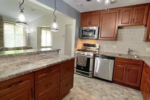 9809 Cimarron Trail, Minnetonka, MN 55305 - Photo 1