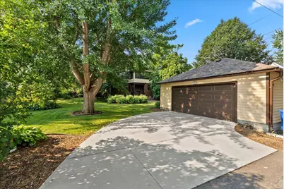 887 Ashland Avenue, Saint Paul, MN 55104 - Photo 82