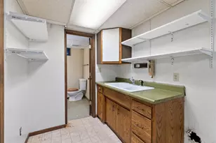 887 Ashland Ave, Saint Paul, MN 55104 - Photo 68