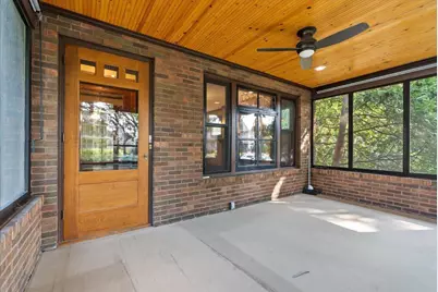 887 Ashland Avenue, Saint Paul, MN 55104 - Photo 4