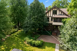 887 Ashland Ave, Saint Paul, MN 55104 - Photo 72