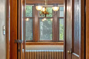 887 Ashland Ave, Saint Paul, MN 55104 - Photo 36