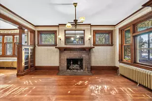887 Ashland Ave, Saint Paul, MN 55104 - Photo 10