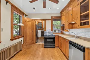 887 Ashland Ave, Saint Paul, MN 55104 - Photo 28