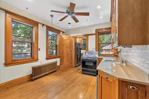 887 Ashland Ave, Saint Paul, MN 55104 - Photo 32