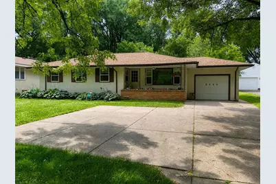 2080 Nebraska Avenue E, Saint Paul, MN 55119 - Photo 2
