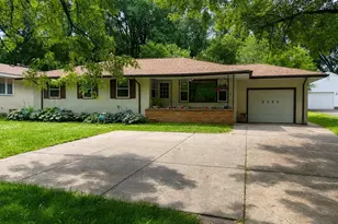 2080 Nebraska Ave E, Saint Paul, MN 55119 - Photo 2