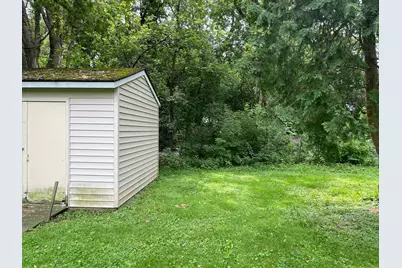 2080 Nebraska Avenue E, Saint Paul, MN 55119 - Photo 6