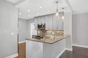 1235 Yale Pl, Minneapolis, MN 55403 - Photo 12