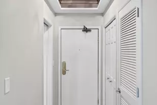 1235 Yale Pl, Minneapolis, MN 55403 - Photo 32