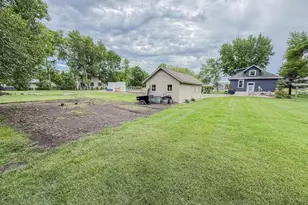 1316 W Fairview Ave, Olivia, MN 56277 - Photo 46