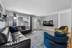 112504 Ramsey Ct, Chaska, MN 55318 - Photo 4