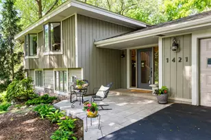 1421 Clement St, Mendota Heights, MN 55118 - Photo 2