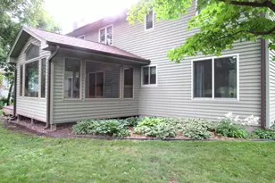 1020 Lake Lucy Rd, Chanhassen, MN 55317 - Photo 4