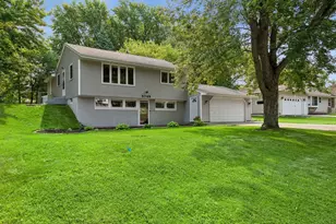 5749 W Glen Moor Rd, Minnetonka, MN 55345 - Photo 1