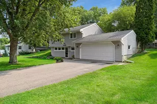 5749 W Glen Moor Rd, Minnetonka, MN 55345 - Photo 2