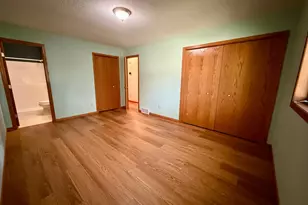 210 Ridgecrest Dr, Cannon Falls, MN 55009 - Photo 14