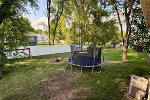 210 Ridgecrest Dr, Cannon Falls, MN 55009 - Photo 34