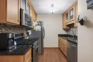 1601 N Innsbruck Dr, Fridley, MN 55432 - Photo 18