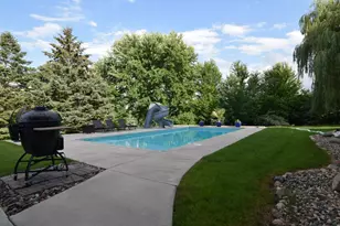 19328 Ireland Ct, Lakeville, MN 55044 - Photo 12