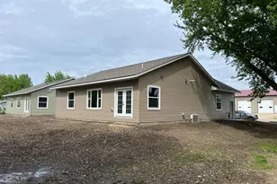 828 Spark Ave, Albert Lea, MN 56007 - Photo 6