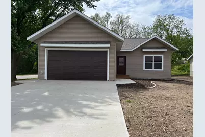 828 Spark Avenue, Albert Lea, MN 56007 - Photo 4