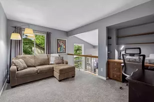 5722 Hyland Courts Dr, Bloomington, MN 55437 - Photo 26