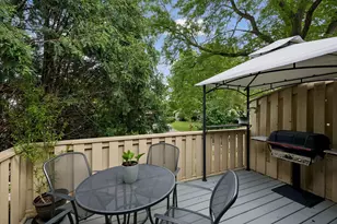5722 Hyland Courts Dr, Bloomington, MN 55437 - Photo 36