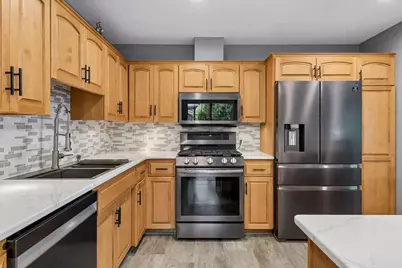 5722 Hyland Courts Drive, Bloomington, MN 55437 - Photo 12